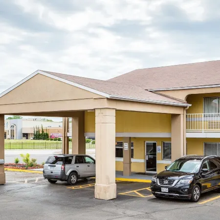 Red Lion Inn & Suites Junction City