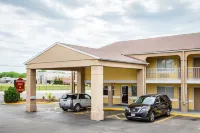 Deluxe Inn & Suites Hotels in Junction City