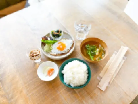 와이 펍 & 호스텔 돗토리