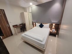 Hotel Heritage - Near Trade Center, Visa Consulate BKC