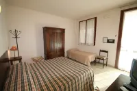 Agriturismo Corte San Girolamo فنادق في Curtatone