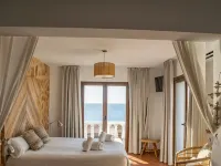 Hostal la Torre Hotels near Punta Galera Beach