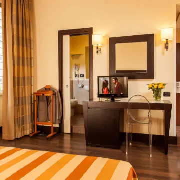 Hotel Buenos Aires Hotel berhampiran Vila Ada