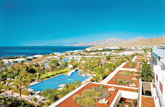 卡萊羅海岸酒店