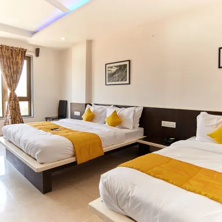 Hotel Sai Bansi
