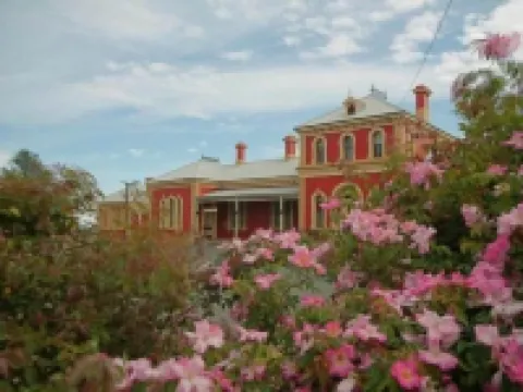 Nicholas Royal Motel - No Pets Allowed Hotels in Hay