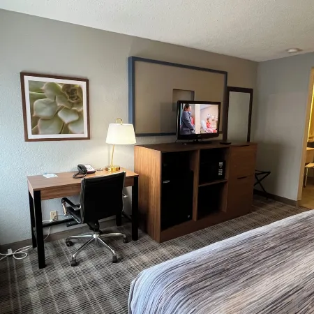 AmericInn by Wyndham Glendale/Milwaukee