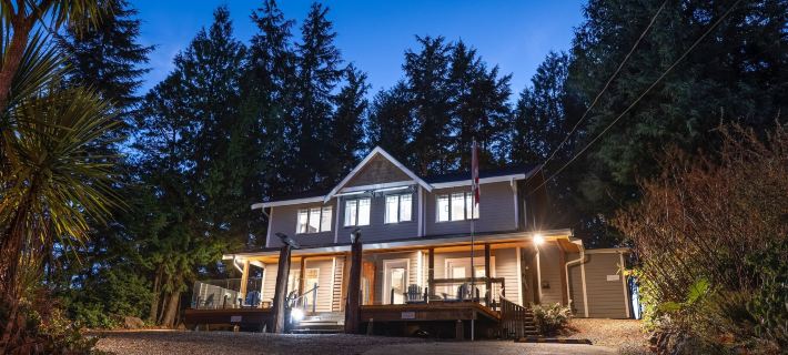 The Francis Boutique Inn Hotels in Ucluelet