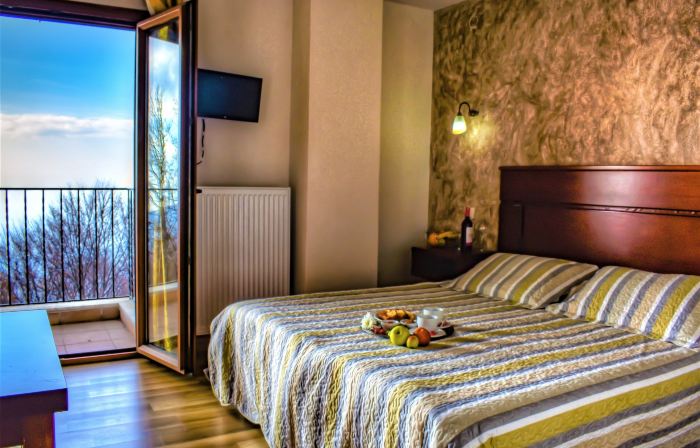 Tasia Mountain Hotel