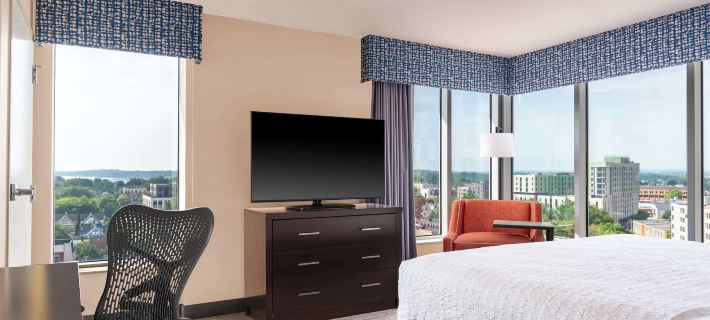 Hampton Inn & Suites Madison/Downtown Các khách sạn ở Madison