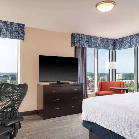 Hampton Inn & Suites Madison/Downtown
