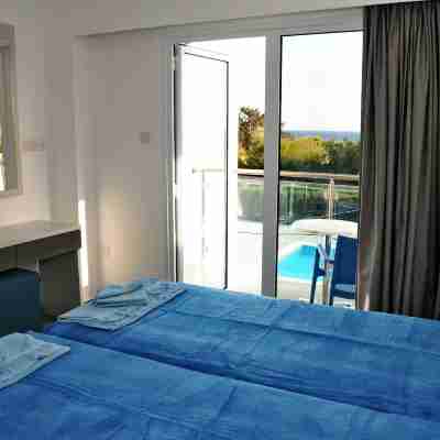 Kaos Hotel Apartments Rooms