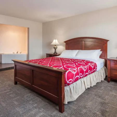 Super 8 by Wyndham Kirkland Lake