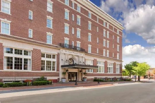 The George Washington, a Wyndham Grand Hotel