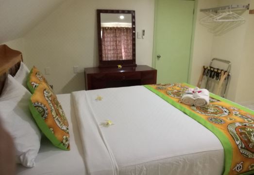 Malau Lodge - Housity