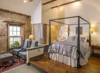 Washington House Inn Hotels in Ozaukee County