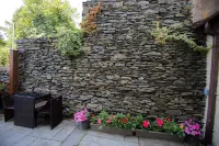 The Cottage - parking