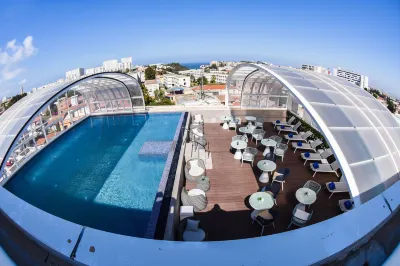 AZ オテル ビュー コウバ コペマード庭園周辺のホテル