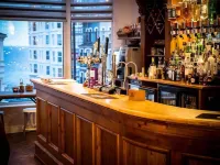 HQ Bar & Restaurant Hotels in Ramseybukten