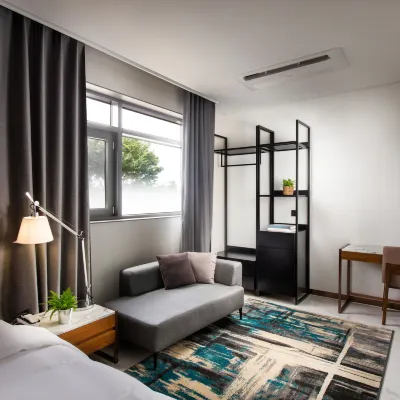 N橋酒店 鄰近Jeonju National University of Education的酒店