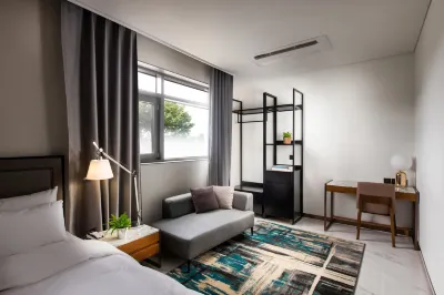 N Bridge Hotel Jeon JU Hotel in zona Seonlinsa