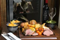 Royal Oak Hotel - breakfast