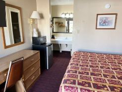 Economy Inn McCook