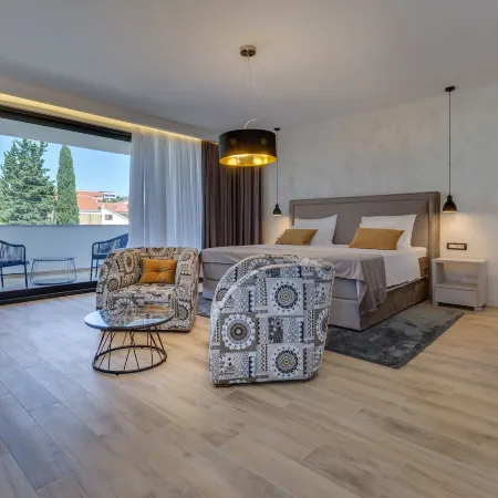 Mirabilis Residence