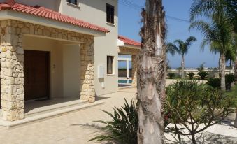 Noufaro Luxury Villa