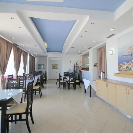 Oskar Hotel