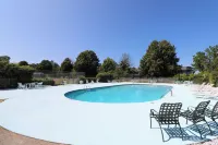 Majestic Regency Resort - Pool