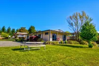 Te Anau Lakeview Holiday Park & Motels Отели рядом с достопримечательностью «Лейк Генри Вьюинг Дек»