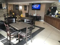 Days Inn by Wyndham Columbus - breakfast
