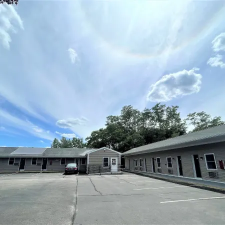 Shangri-La Motel