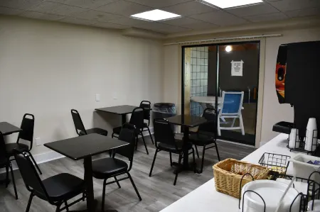 Stillwater Inn & Suites