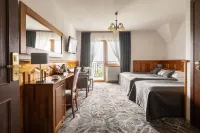 Sądelski Dwór Medical & Spa Hotels in Murzasichle