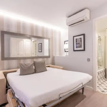 Serennia Fira Gran Via Exclusive Rooms Hotels near Barcelona Sants Railway Station