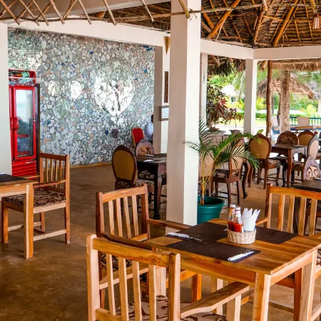 Smiles Beach Hotel
