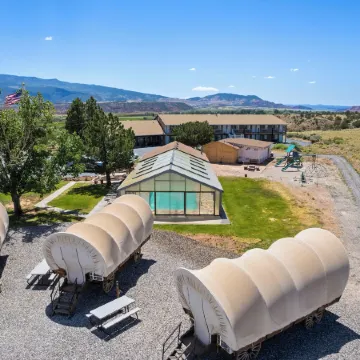 Broken Spur Inn & Steakhouse