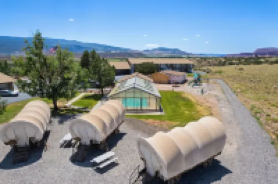 Broken Spur Inn & Steakhouse