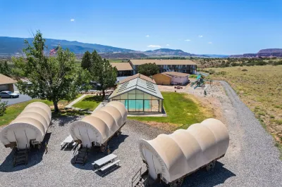 Broken Spur Inn & Steakhouse Hotel a 