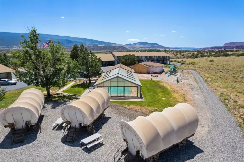 Broken Spur Inn & Steakhouse