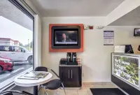 Motel 6 Medford, or Hotels in Jackson County