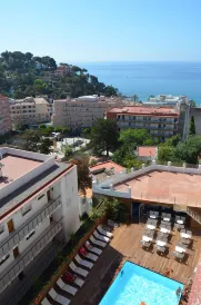 阿雷吉亞太陽村酒店