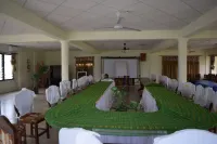 Alberta's Palace Beach Resort Hotels in Komenda