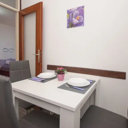 Studio Apartment Tina