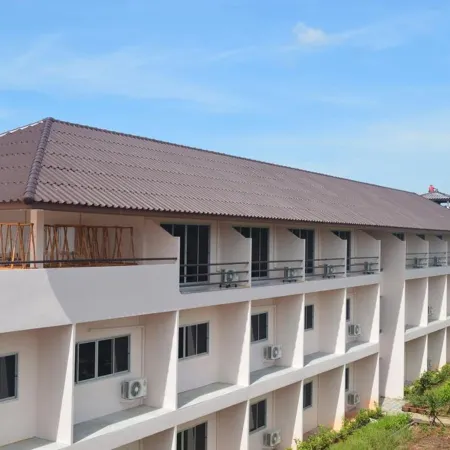 Be Fine Sabuy Hotel and Resort Отели рядом с достопримечательностью «Парк «Кхун Тхале»»