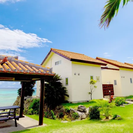 Aloalo Beach Kabira Отели рядом с достопримечательностью «Пляж Сукудзи»