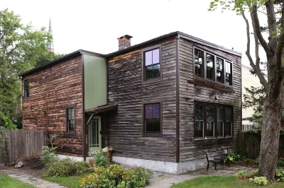 Kingston Carriage House Hotels near Kingston Uptown Historic District