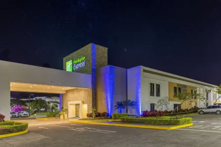 Holiday Inn Express San Jose Costa Rica Airport Отели в г. Рио Сегундо